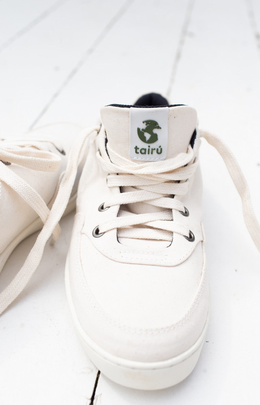 Tênis Collab Cidades Invisíveis + Tairú