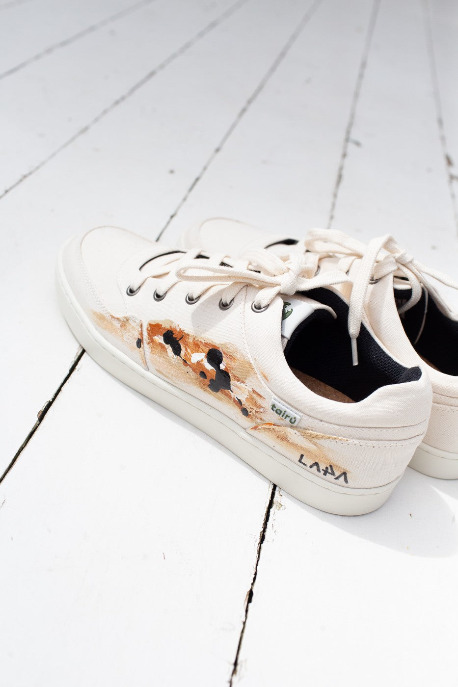 Tênis Collab Cidades Invisíveis + Tairú