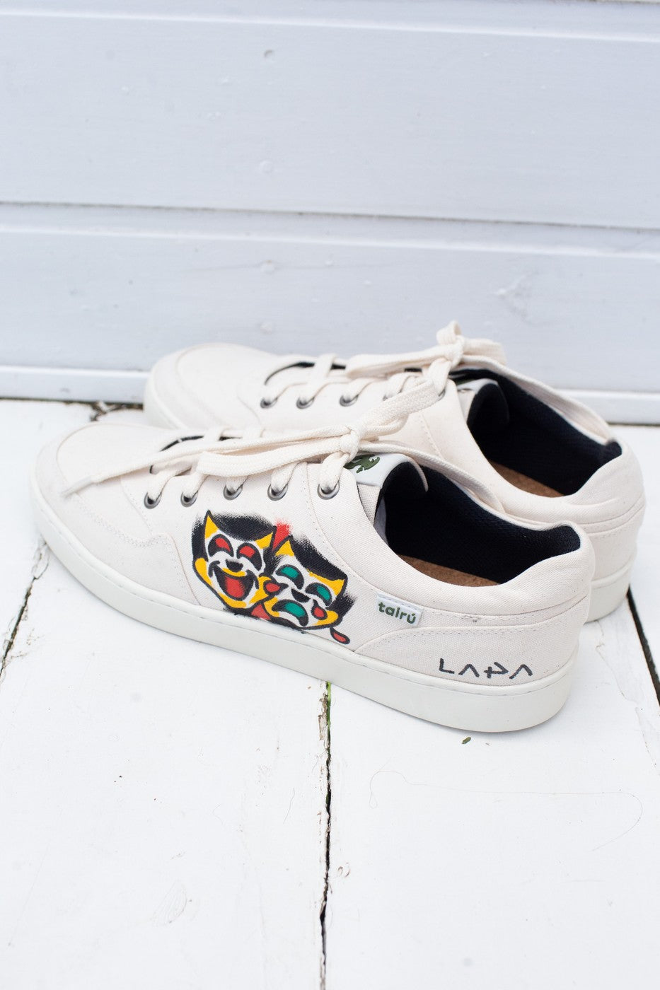 Tênis Collab Cidades Invisíveis + Tairú