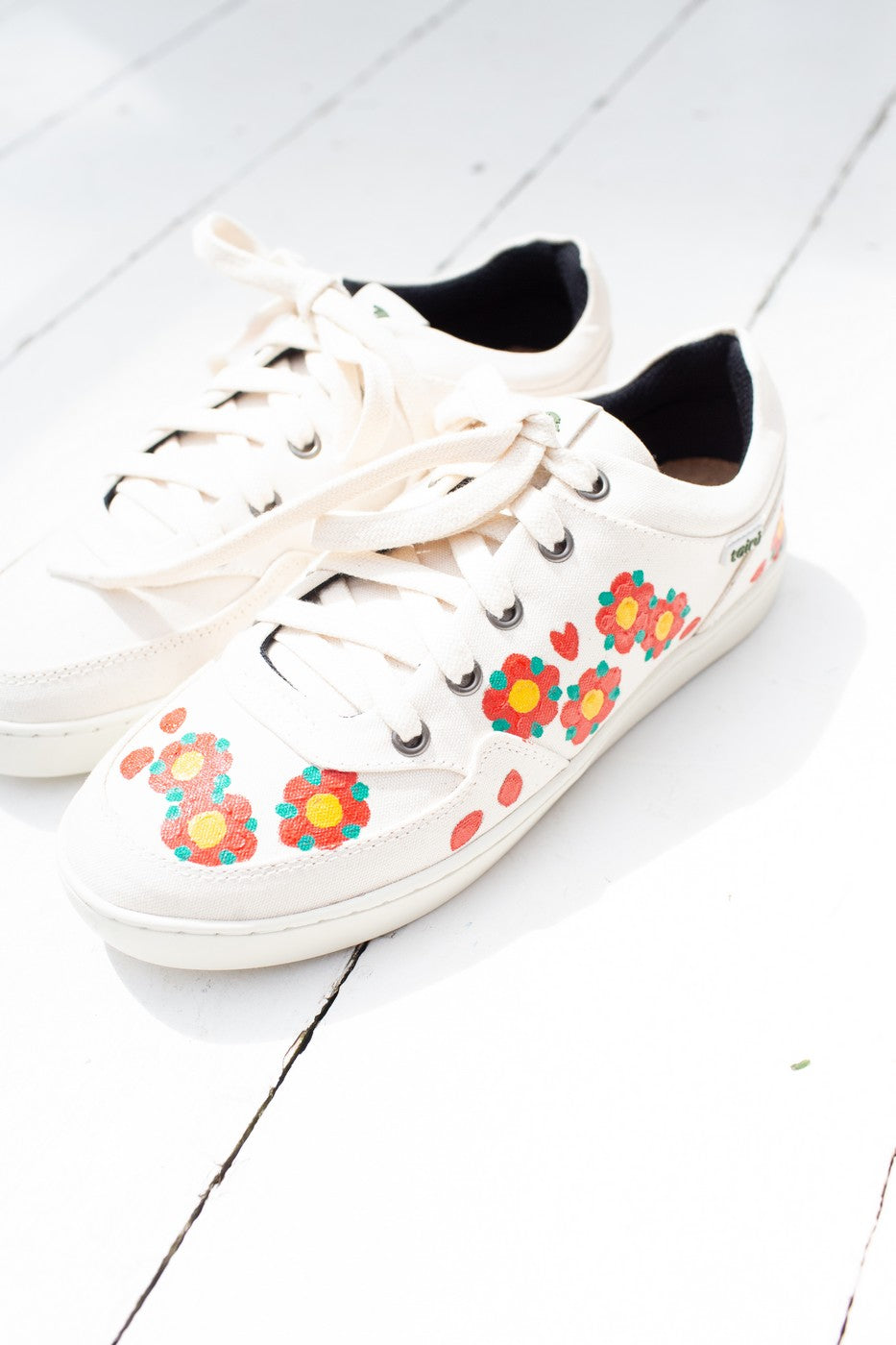 Tênis Collab Cidades Invisíveis + Tairú