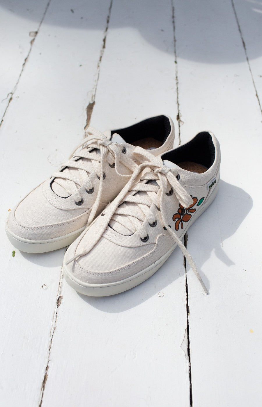 Tênis Collab Cidades Invisíveis + Tairú