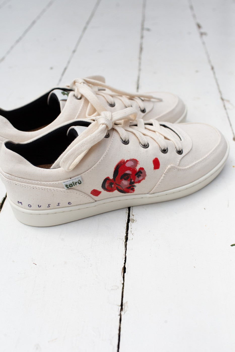 Tênis Collab Cidades Invisíveis + Tairú