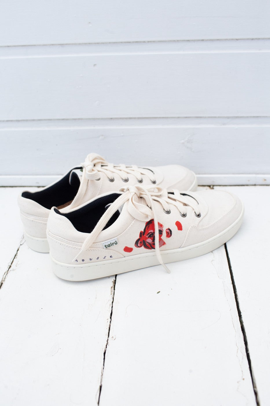 Tênis Collab Cidades Invisíveis + Tairú