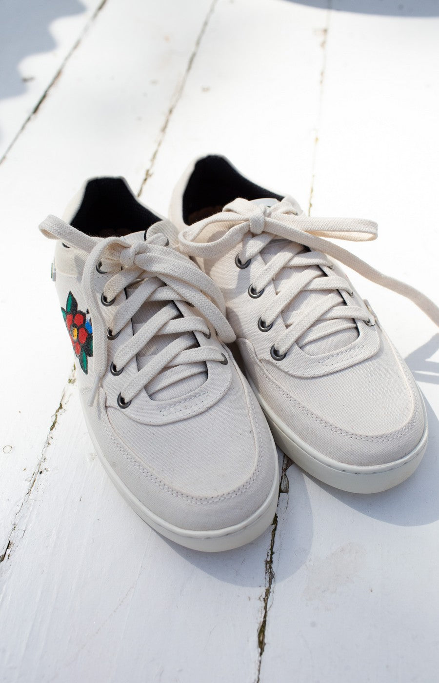 Tênis Collab Cidades Invisíveis + Tairú