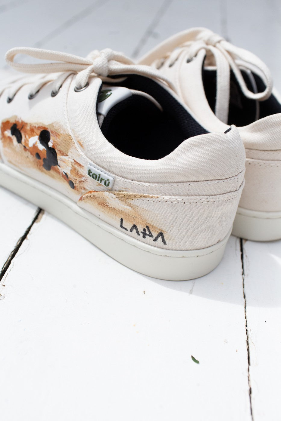 Tênis Collab Cidades Invisíveis + Tairú