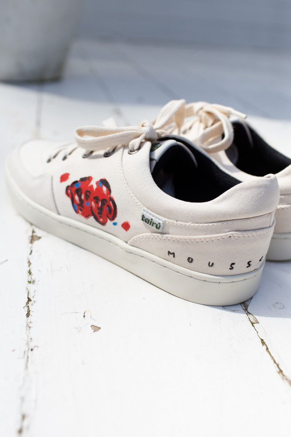 Tênis Collab Cidades Invisíveis + Tairú