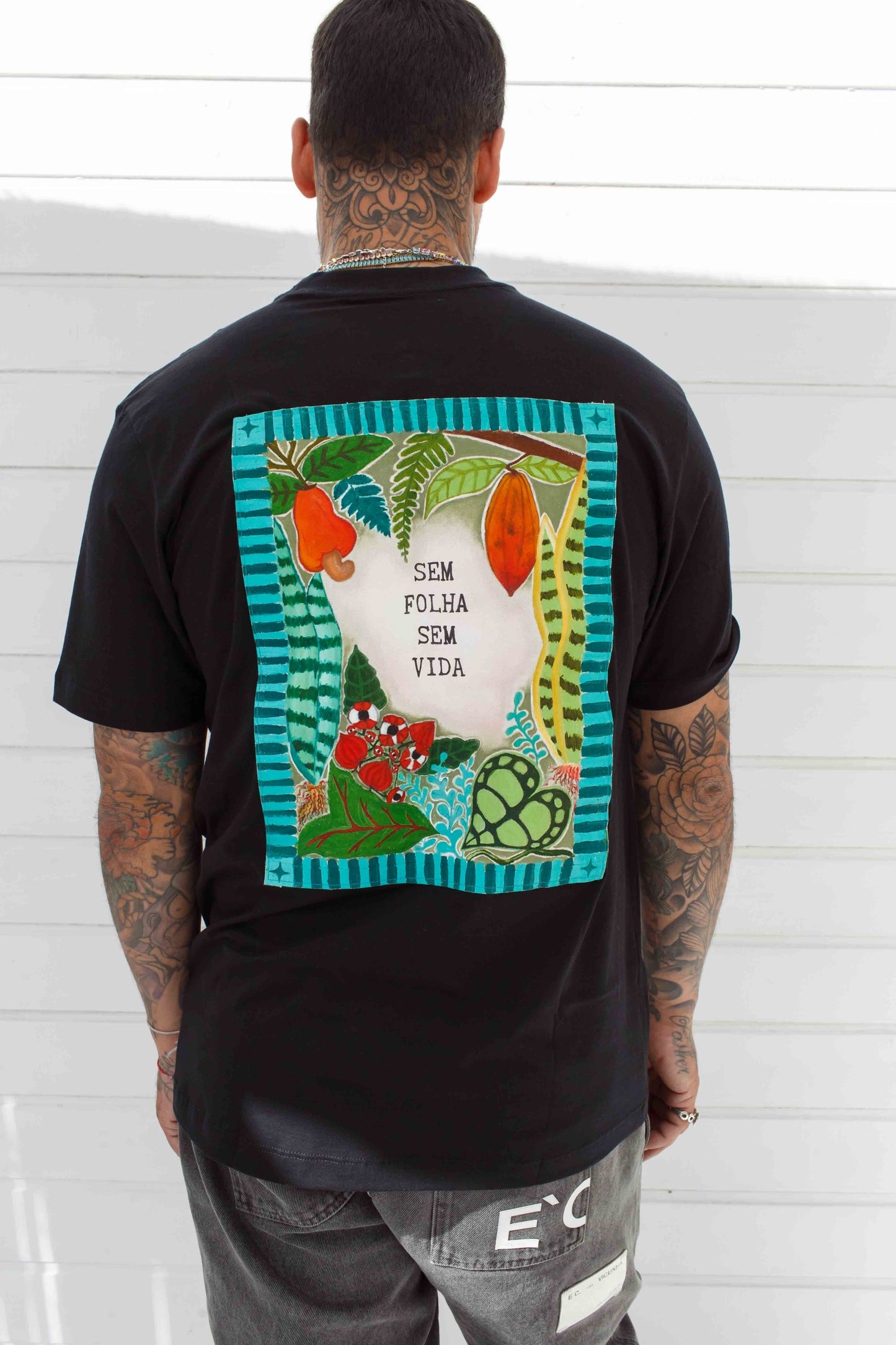 Camiseta estampa - Sem folha