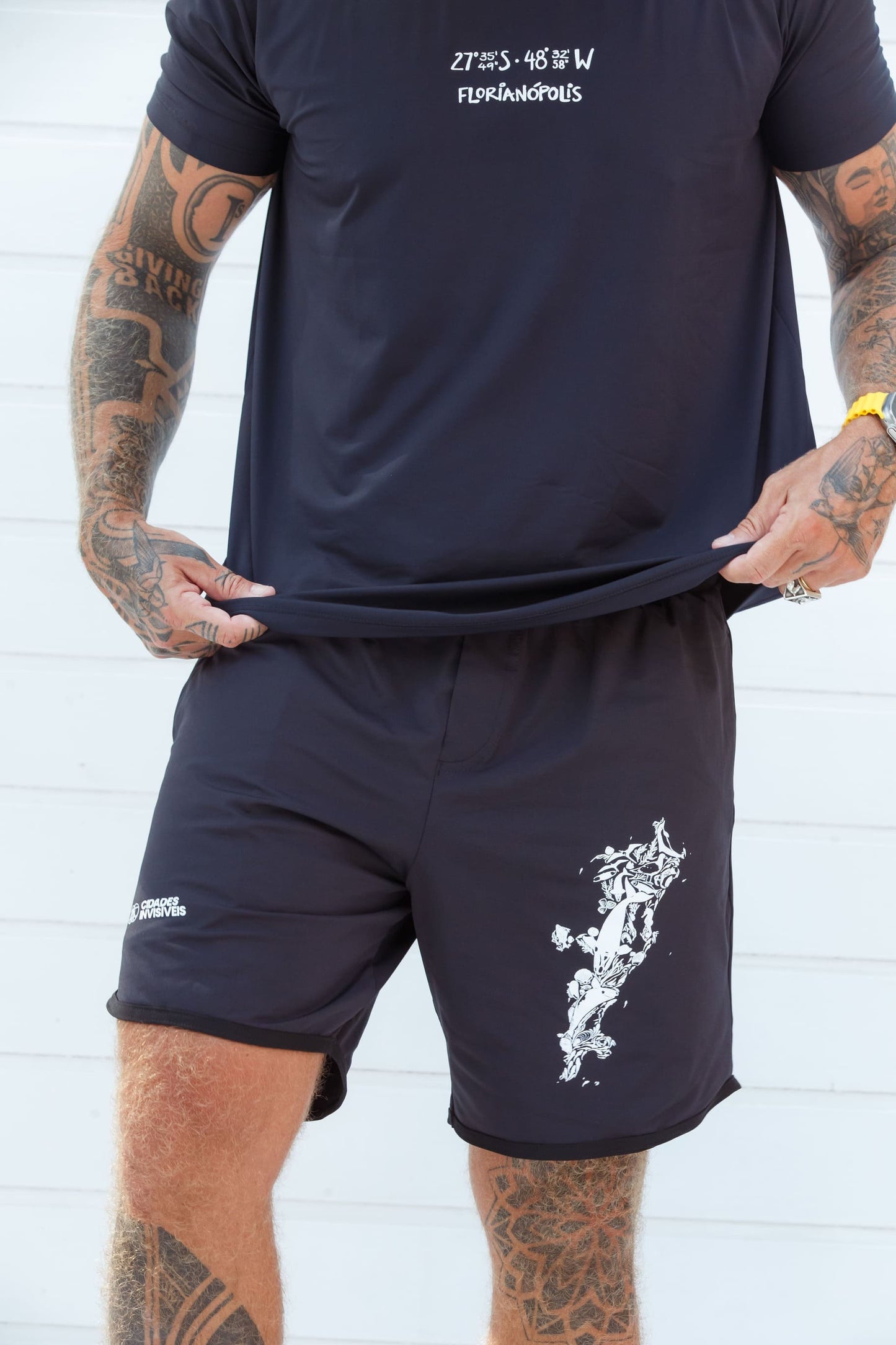 Short Esportivo Preto com estampa branca - Coleção Floripa