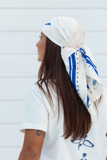 Lenço Off White com Azul – Martim-pescador